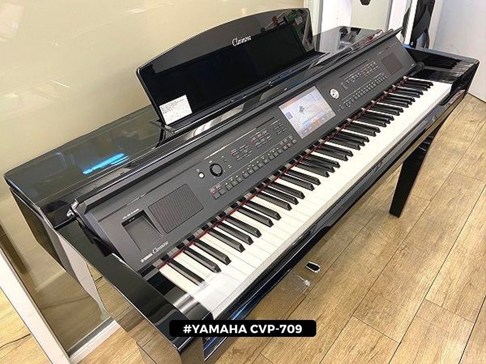 YAMAHA CVP-709 PE