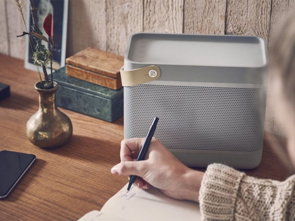 Loa B&O Beolit 17