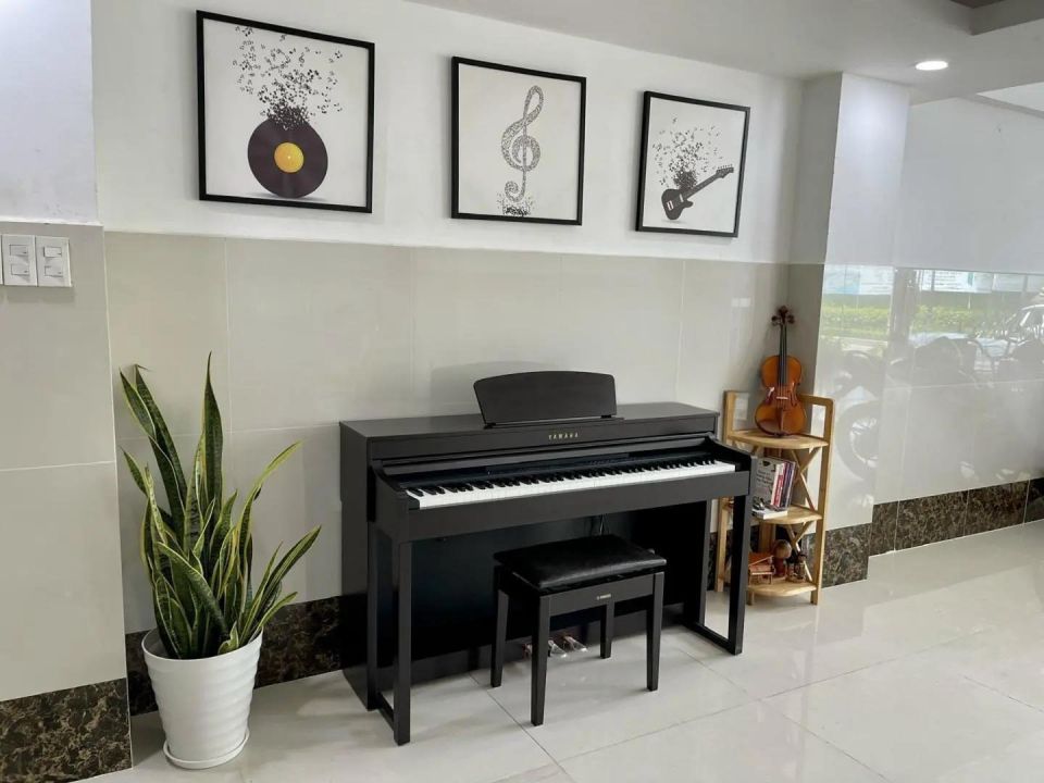 YAMAHA CLP-430 R