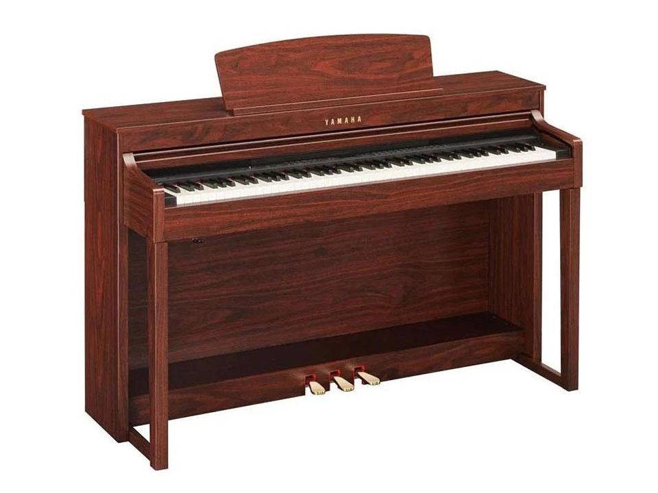 YAMAHA CLP-440 M