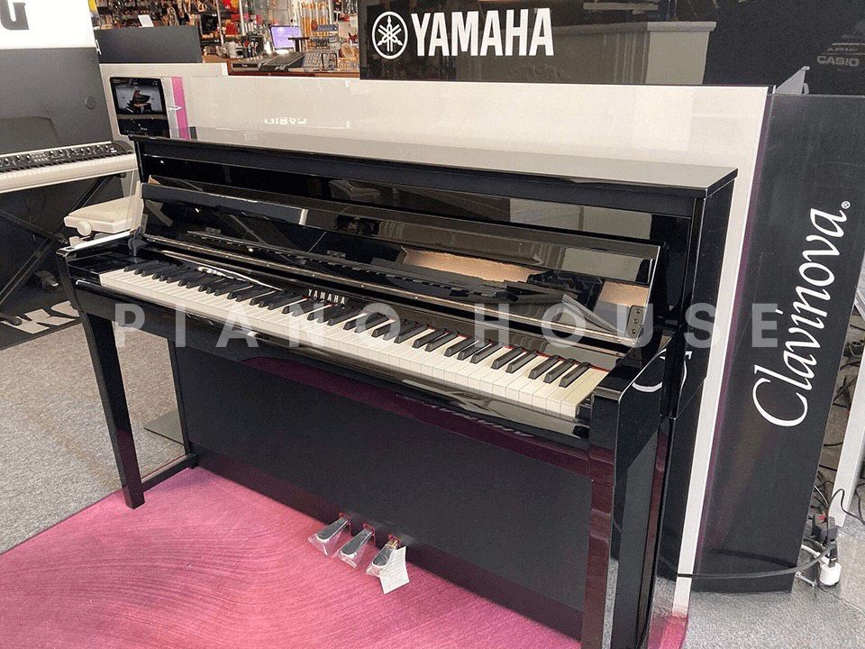YAMAHA CLP-785 PE (USED)