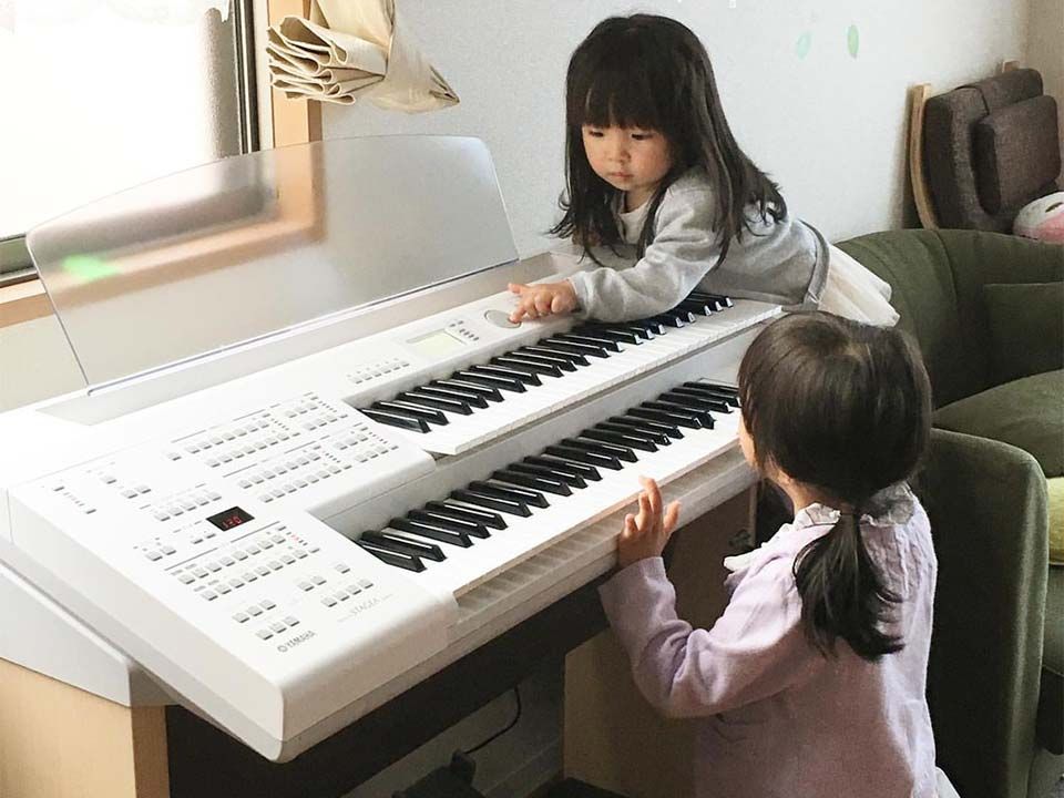 YAMAHA ELB-02 (USED)