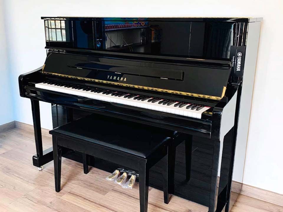 YAMAHA U1J SC2