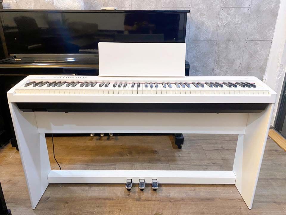 ROLAND FP-30 WH
