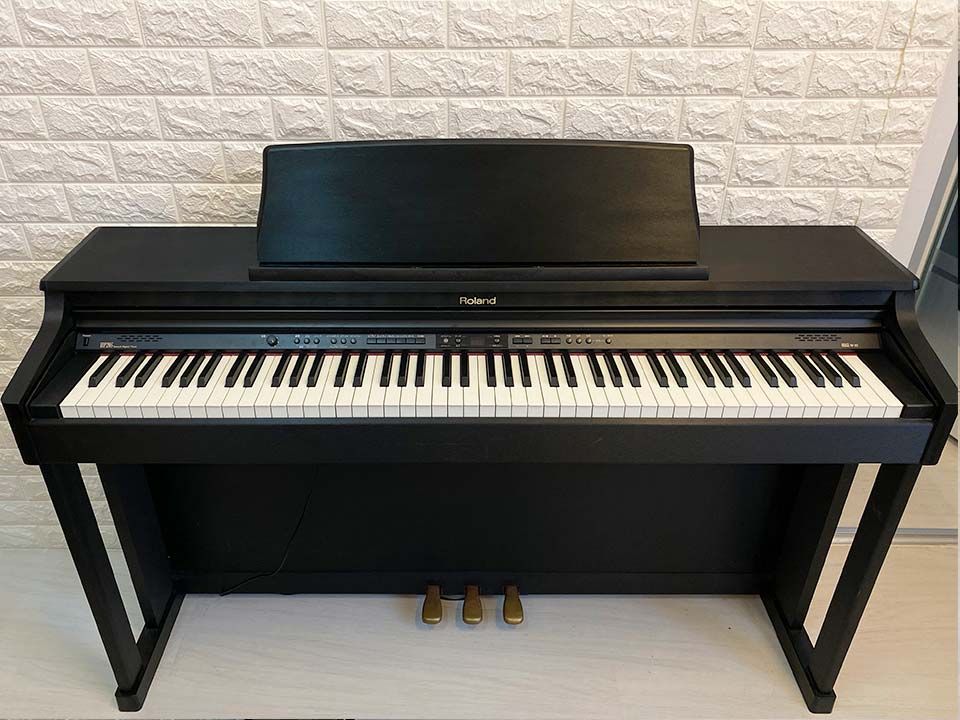 ROLAND HP-205