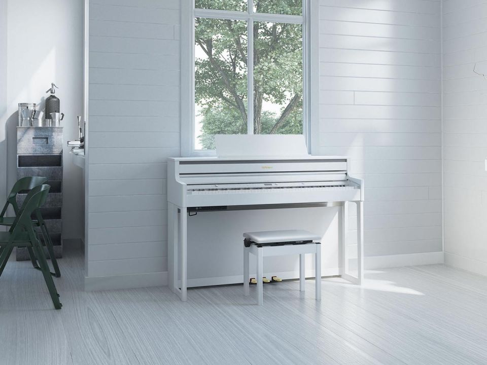 ROLAND HP-702 WH
