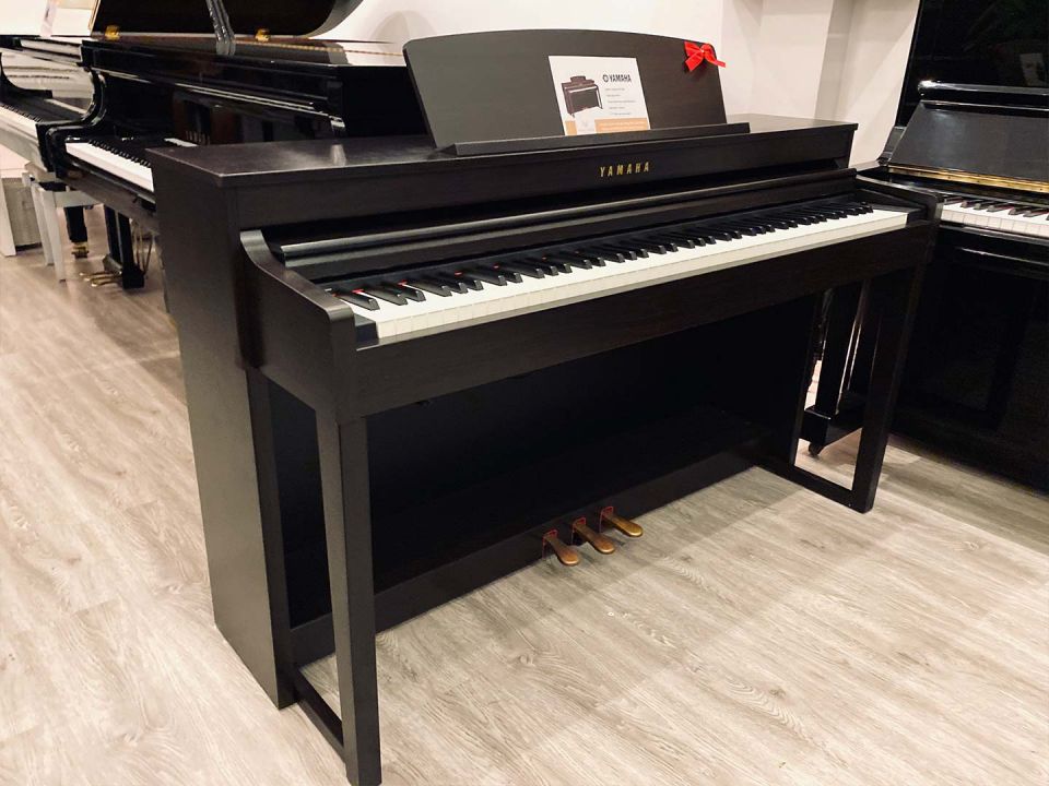 YAMAHA CLP-440 R