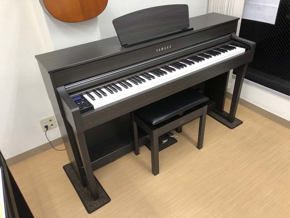 YAMAHA CLP-635 DW