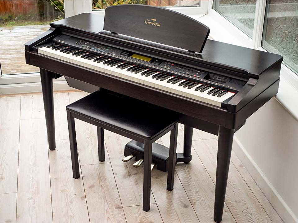 YAMAHA CVP-94