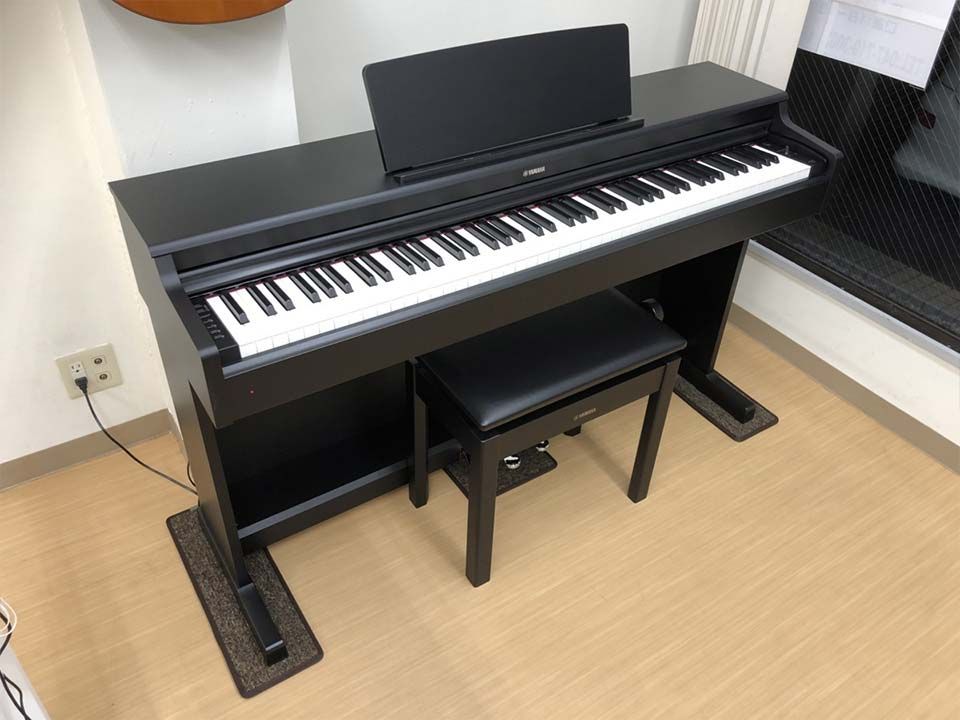 YAMAHA YDP-164 B