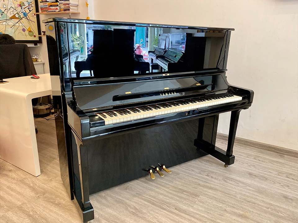 YAMAHA SU7
