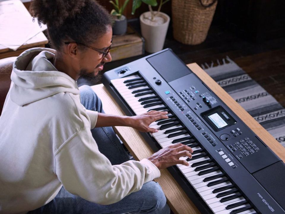 Yamaha PSR-EW425