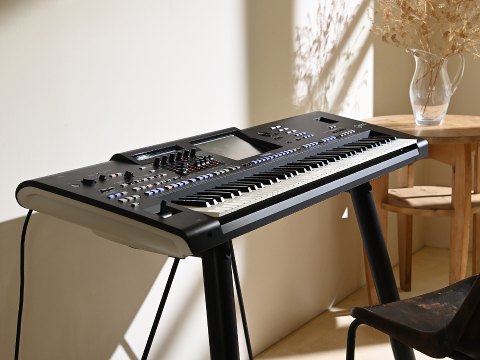Yamaha GENOS 2