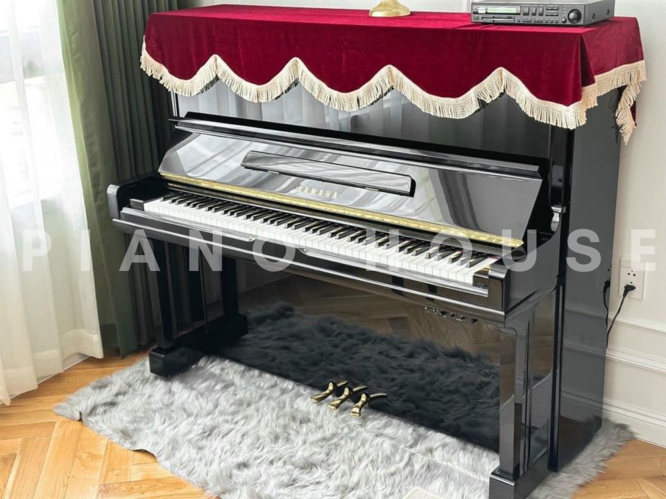 YAMAHA HQ300B