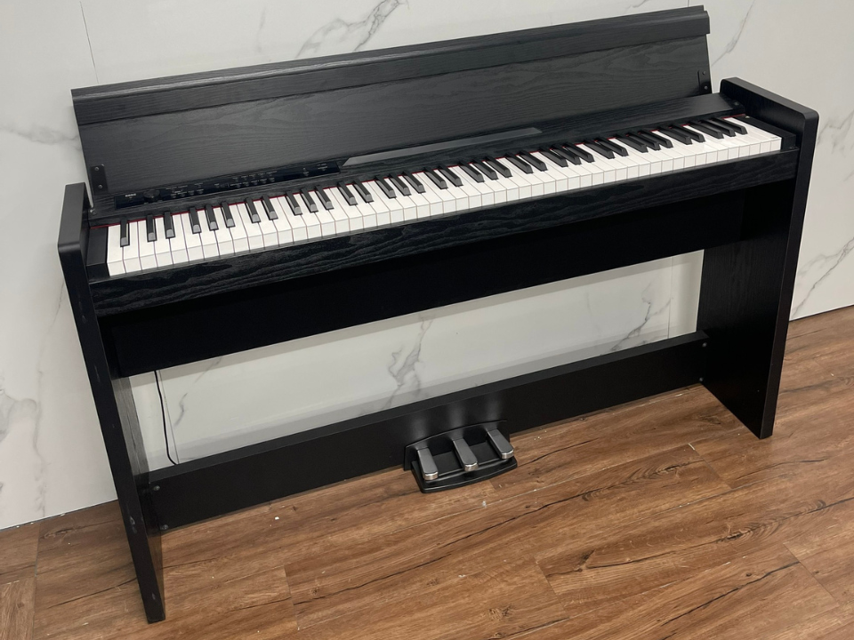KORG LP-380 DW