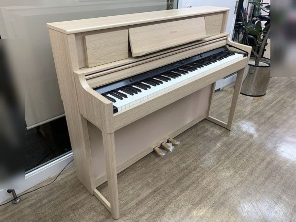 ROLAND LX-705 LA