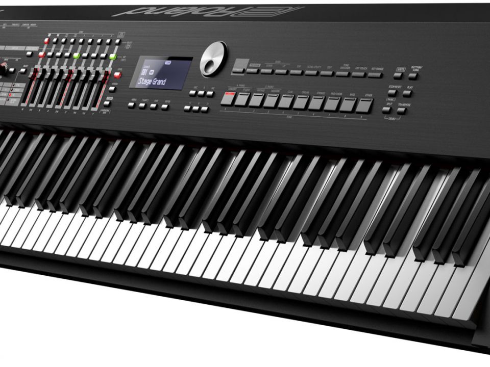 ROLAND RD-2000