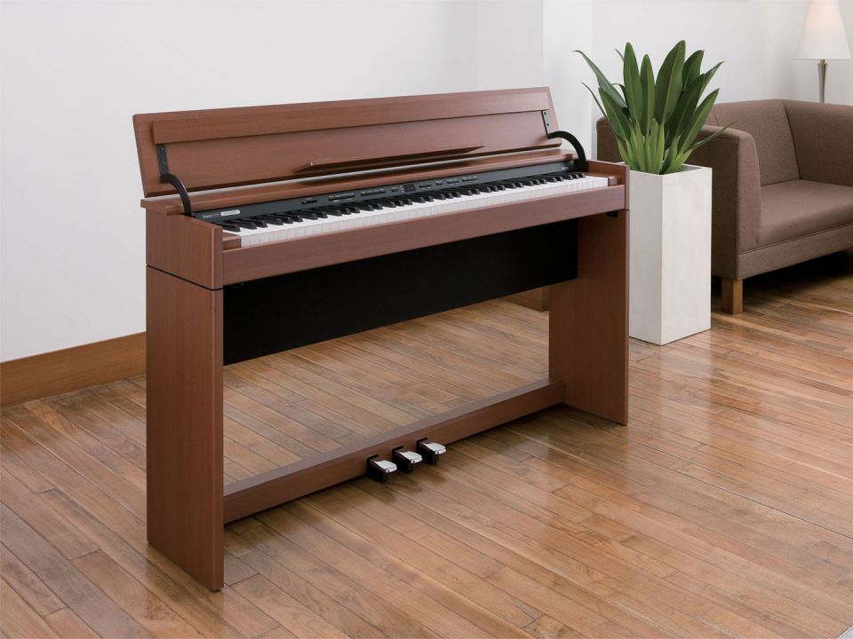 ROLAND DP-990