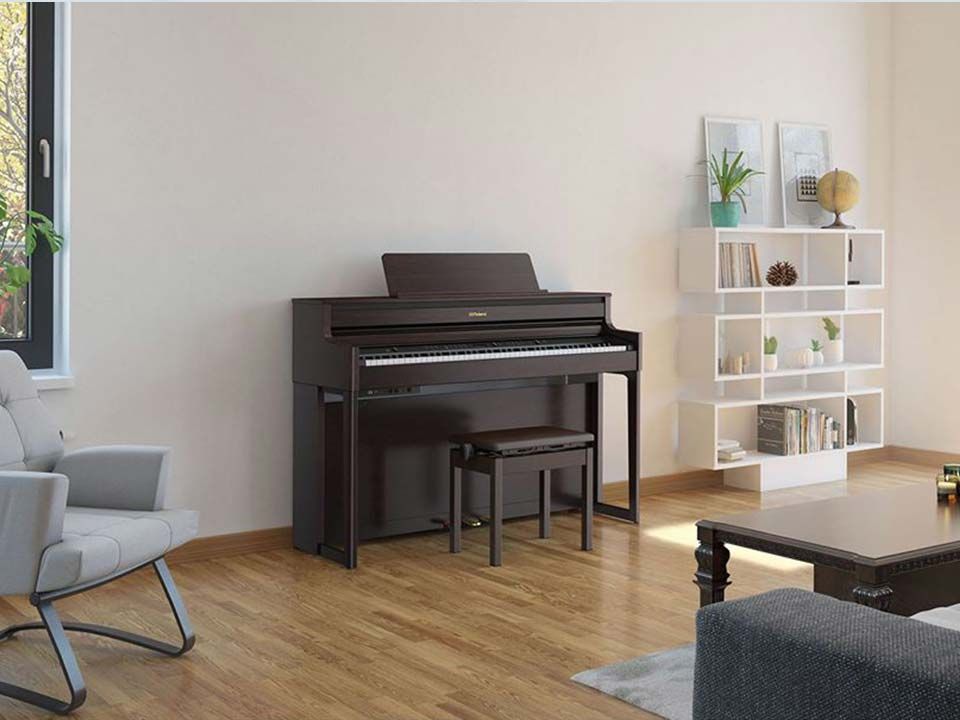 ROLAND HP-702 DR