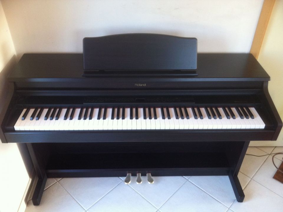 Roland KR 4500