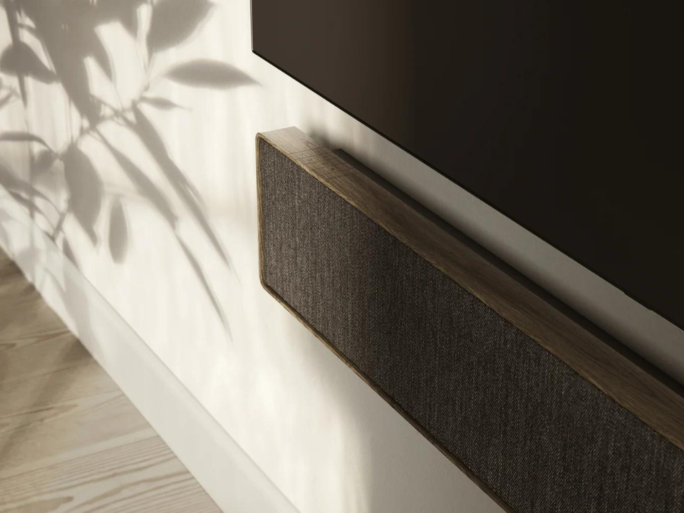 Loa B&O Beosound Stage Smoked Oak