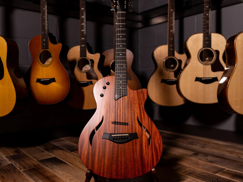 Đàn guitar Taylor T5 Classic