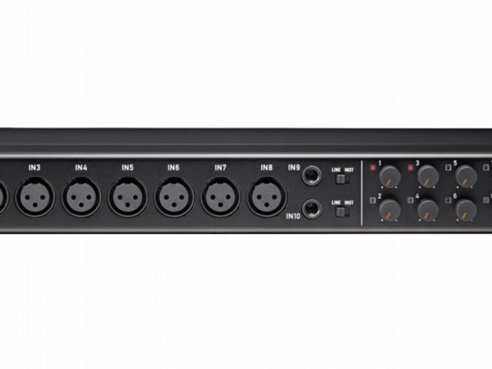 TASCAM US 16X08