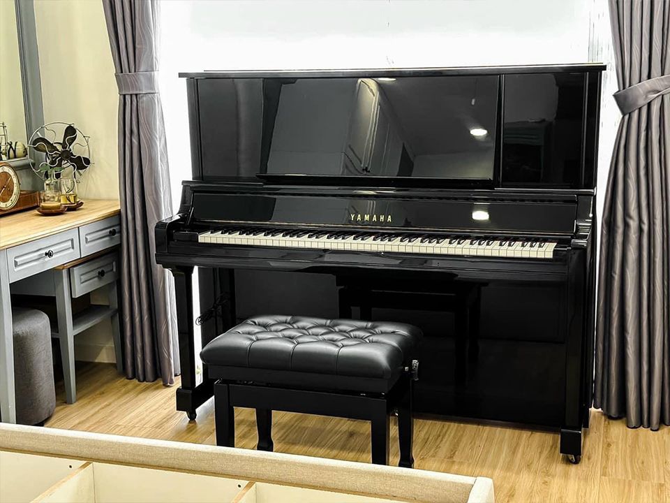 YAMAHA UX500