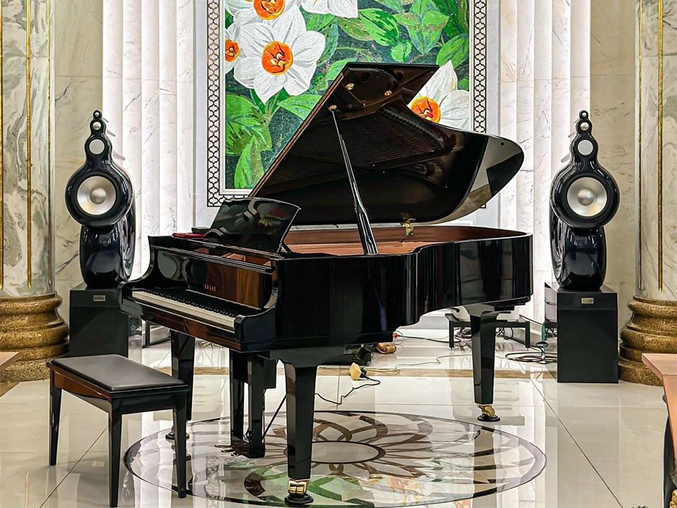 YAMAHA C6X
