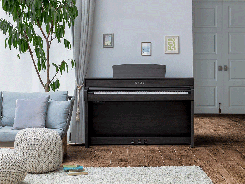 YAMAHA CLP-775 DW