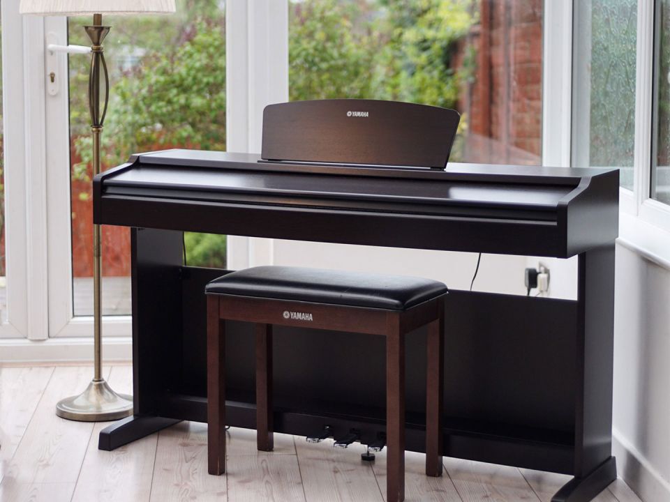 YAMAHA YDP-121