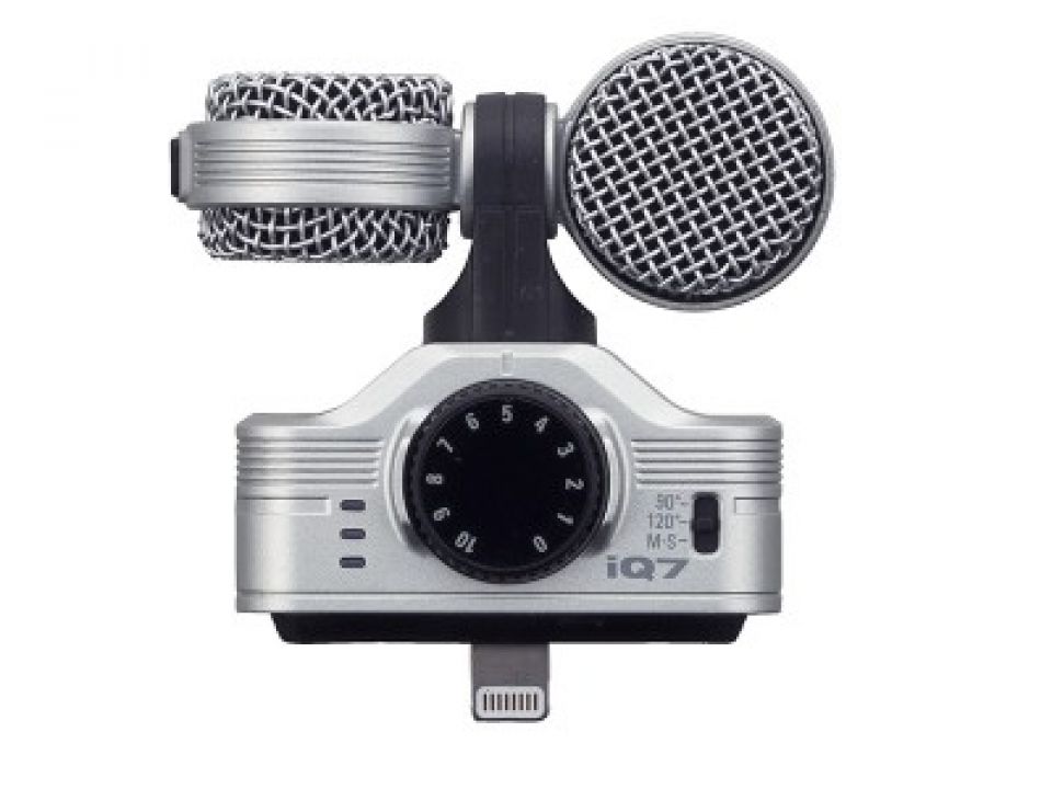ZOOM iQ7