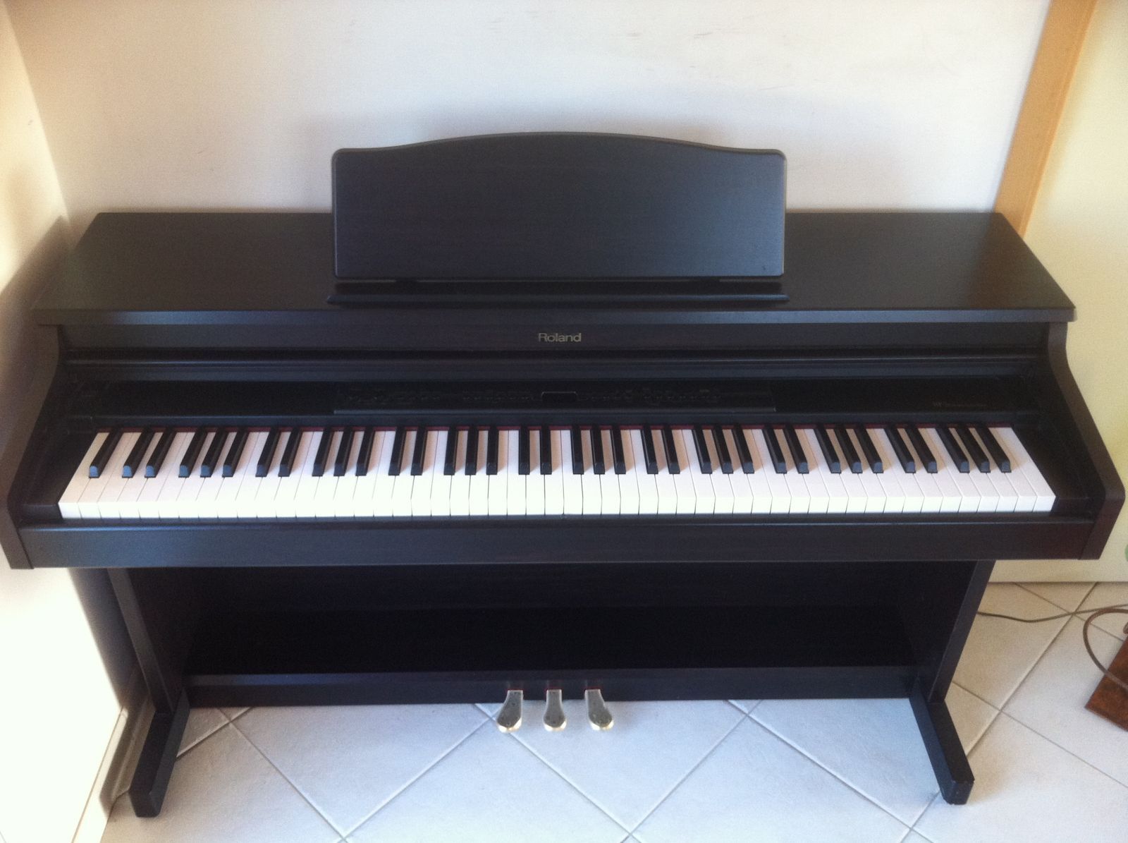 Đàn Piano Điện Roland KR-4500 Nhập Khẩu Nguyên Kiện